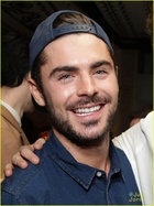 Zac Efron : zac-efron-1418439464.jpg