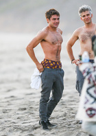 Zac Efron : zac-efron-1424537888.jpg