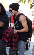Zac Efron : zac-efron-1429191902.jpg