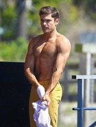 Zac Efron : zac-efron-1431555301.jpg