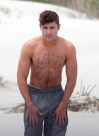 Zac Efron : zac-efron-1434054785.jpg