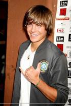 Zac Efron : zac_efron_1170391073.jpg