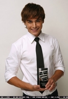 Zac Efron : zac_efron_1177603319.jpg