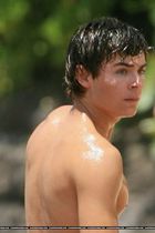 Zac Efron : zac_efron_1189445546.jpg