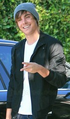 Zac Efron : zac_efron_1193504755.jpg