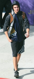 Zac Efron : zac_efron_1193846112.jpg
