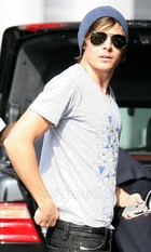 Zac Efron : zac_efron_1194121241.jpg