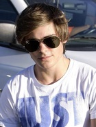 Zac Efron : zac_efron_1196301893.jpg