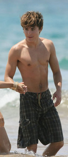 Zac Efron : zac_efron_1203114841.jpg