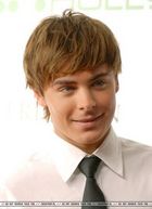 Zac Efron : zac_efron_1203368744.jpg