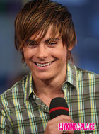 Zac Efron : zac_efron_1208469605.jpg