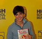 Zac Efron : zac_efron_1216575458.jpg