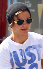 Zac Efron : zac_efron_1219159628.jpg