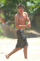 Zac Efron : zac_efron_1221261364.jpg