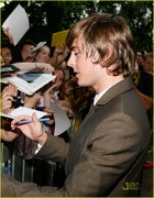 Zac Efron : zac_efron_1221844738.jpg