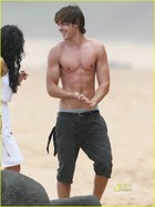 Zac Efron : zac_efron_1225337065.jpg