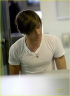 Zac Efron : zac_efron_1232967410.jpg