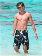 Zac Efron : zac_efron_1241746854.jpg