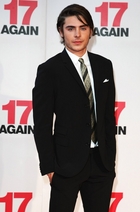 Zac Efron : zac_efron_1241839322.jpg