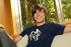 Zac Efron : zac_efron_1243532045.jpg