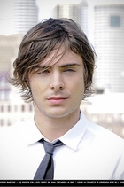 Zac Efron : zac_efron_1251752405.jpg