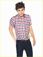 Zac Efron : zac_efron_1255143216.jpg