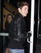 Zac Efron : zac_efron_1256080414.jpg