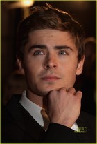 Zac Efron : zac_efron_1258593055.jpg