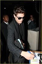 Zac Efron : zac_efron_1260428819.jpg