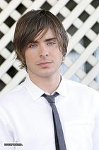 Zac Efron : zac_efron_1260582896.jpg