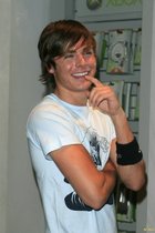 Zac Efron : zac_efron_1266173317.jpg