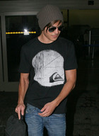 Zac Efron : zac_efron_1267587847.jpg