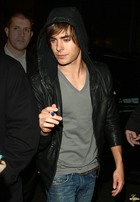 Zac Efron : zac_efron_1267898472.jpg