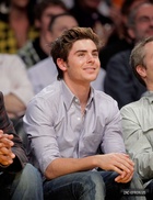 Zac Efron : zac_efron_1267969363.jpg