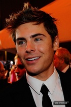 Zac Efron : zac_efron_1268060172.jpg