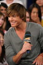 Zac Efron : zac_efron_1268579418.jpg