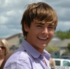 Zac Efron : zac_efron_1268940982.jpg