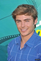 Zac Efron : zac_efron_1272240547.jpg