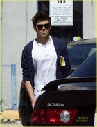 Zac Efron : zac_efron_1273183515.jpg