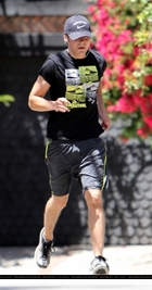 Zac Efron : zac_efron_1273425118.jpg