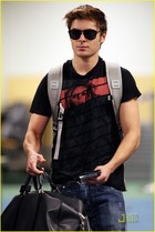 Zac Efron : zac_efron_1278269080.jpg