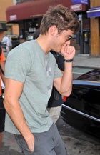 Zac Efron : zac_efron_1281177500.jpg