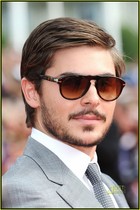 Zac Efron : zac_efron_1284240228.jpg