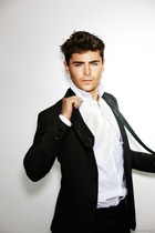 Zac Efron : zac_efron_1284985831.jpg