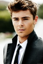 Zac Efron : zac_efron_1291761881.jpg