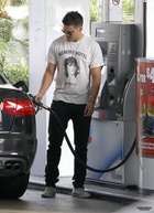 Zac Efron : zac_efron_1297929579.jpg