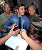 Zac Efron : zac_efron_1300286791.jpg