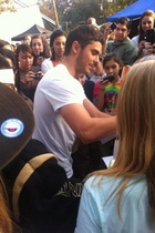 Zac Efron : zac_efron_1300286800.jpg