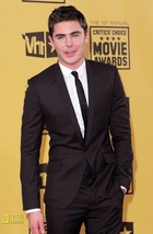 Zac Efron : zac_efron_1300294805.jpg