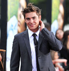 Zac Efron : zac_efron_1300317213.jpg